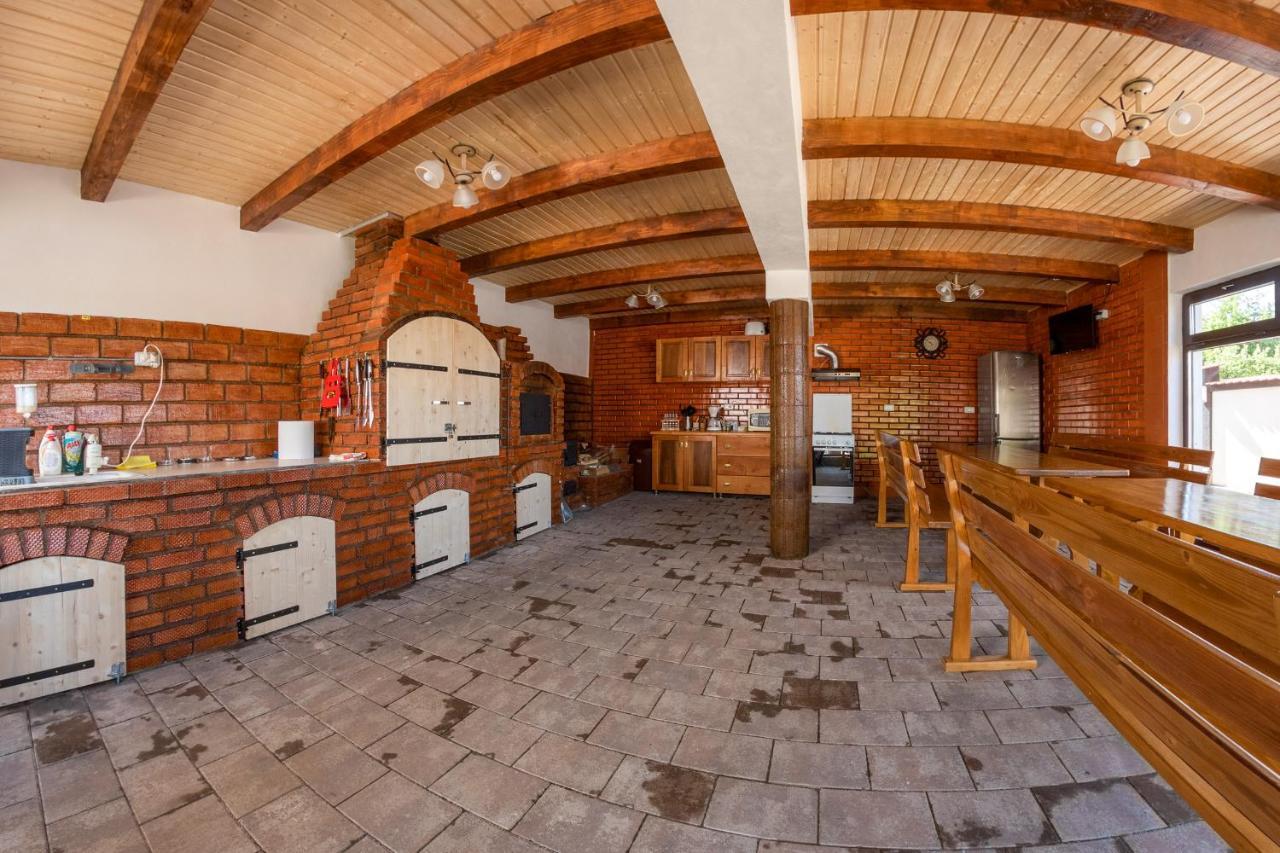 Hotel Casa Alex Novaci-Străini Exteriér fotografie
