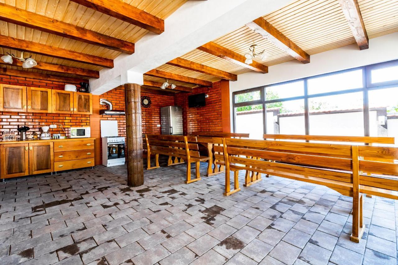 Hotel Casa Alex Novaci-Străini Exteriér fotografie